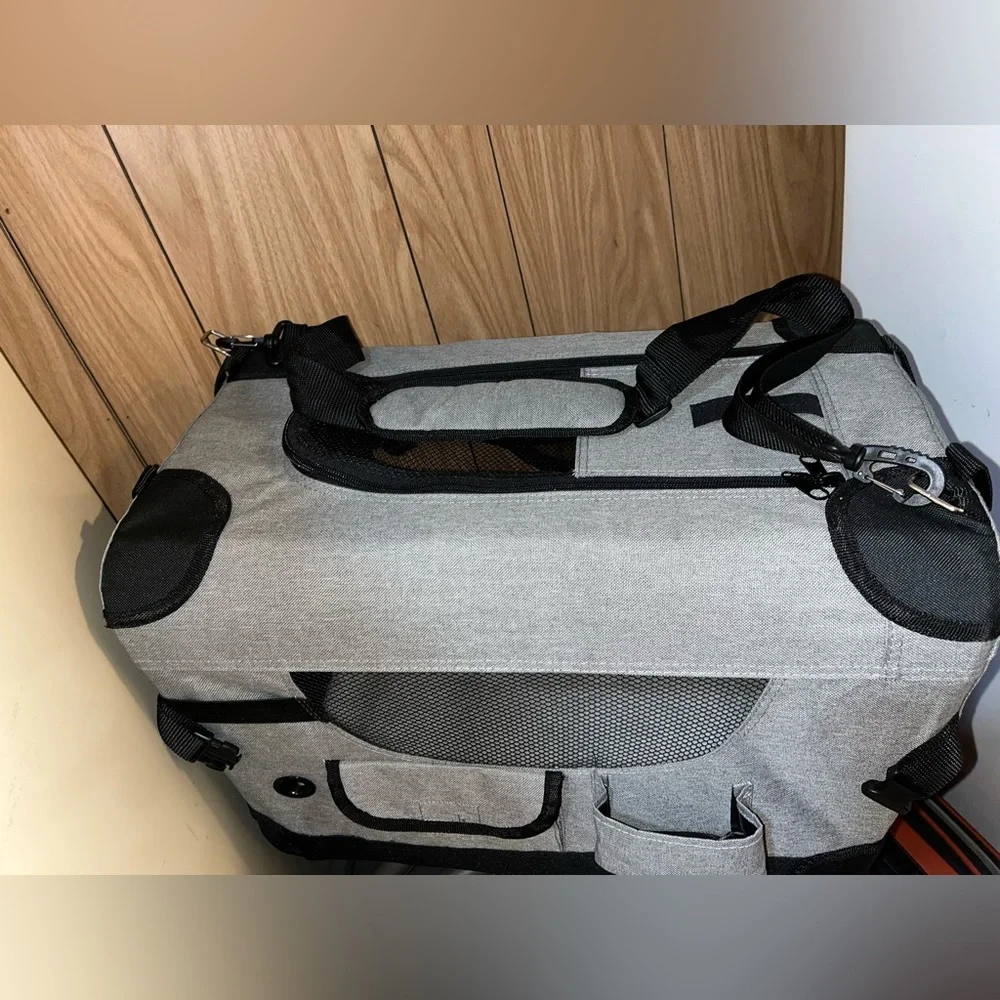 Veehoo Dog Carrier for travel use for small to medium dog.